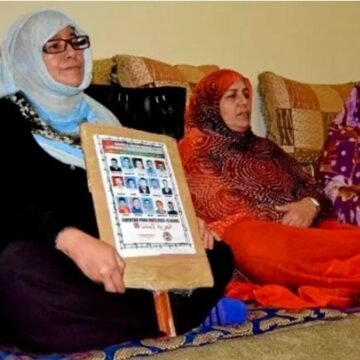 madres-15 Quince jóvenes saharauis llevan veinte años desaparecidos y Marruecos dice que no sabe nada – Contramutis
