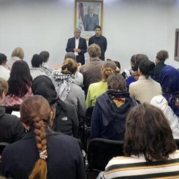Jóvenes suizos y alemanes visitan las instituciones de la República Saharaui  | Sahara Press Service (SPS)