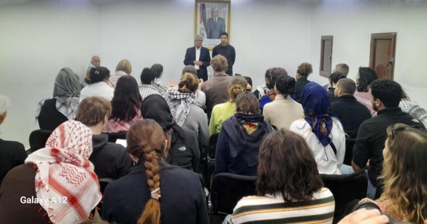 Jóvenes suizos y alemanes visitan las instituciones de la República Saharaui  | Sahara Press Service (SPS)
