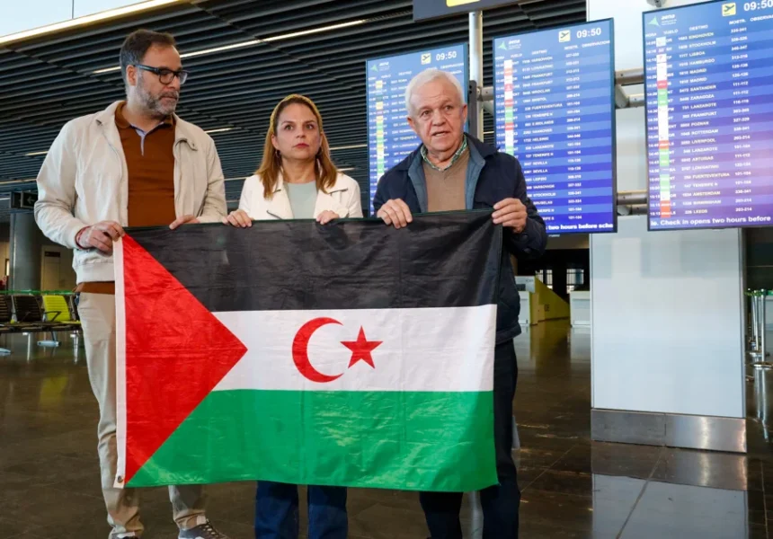 Marruecos impide la entrada al Sáhara Occidental de una delegación canaria encabezada por Carmelo Ramírez y Noemí Santana