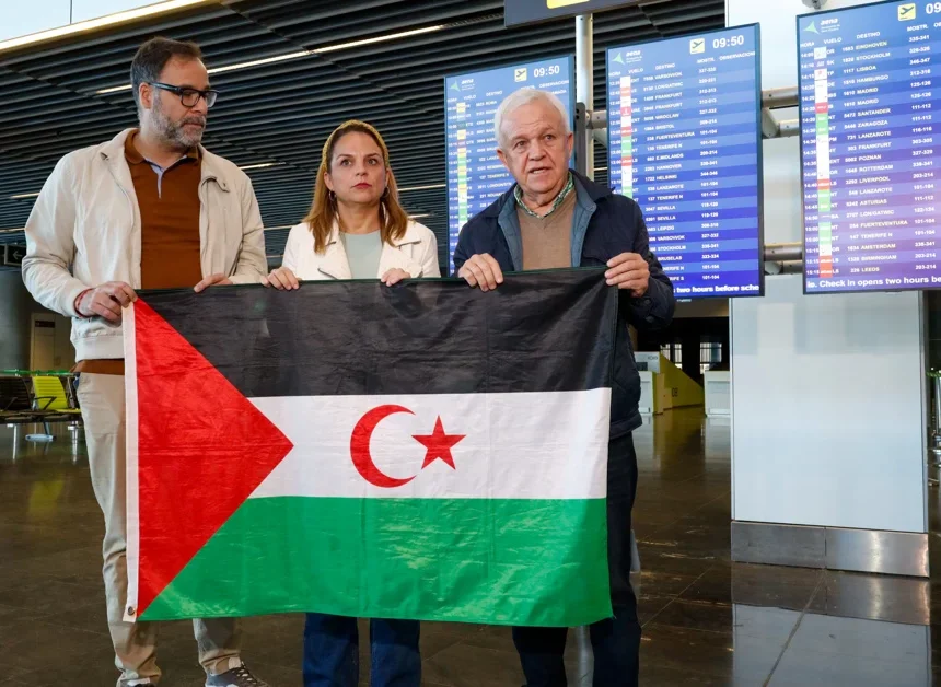 Marruecos impide la entrada al Sáhara Occidental de una delegación canaria encabezada por Carmelo Ramírez y Noemí Santana