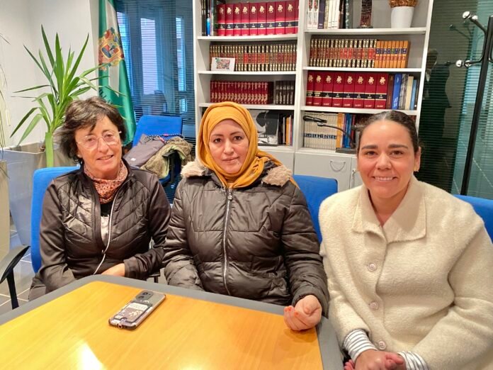 Sahara-696x522-1 UNA MATRONA SAHARAUI CUENTA LA REALIDAD DE LAS MADRES DE LOS CAMPAMENTOS DE TINDUF • Castro Punto Radio