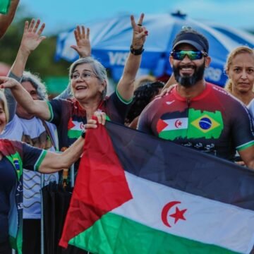 5c9814e3-4d67-4c7c-a51e-b88dbe29ed56 BRASIL / dos activistas cariocas corren en solidaridad con la causa saharaui | Sahara Press Service (SPS)