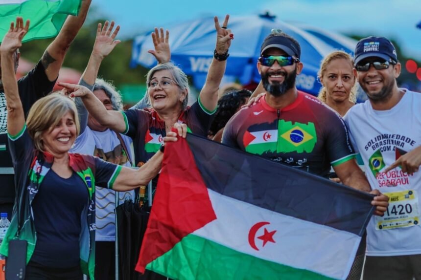 5c9814e3-4d67-4c7c-a51e-b88dbe29ed56 BRASIL / dos activistas cariocas corren en solidaridad con la causa saharaui | Sahara Press Service (SPS)