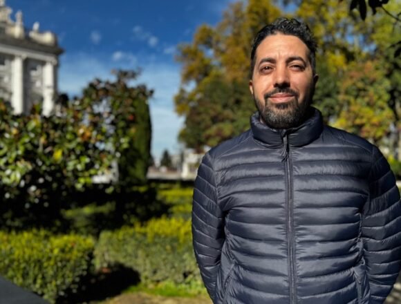 ENTREVISTA | AHMED ETTANJI, PERIODISTA SAHARAUI – “Al igual que en Gaza, en el Sáhara sufrimos un bloqueo informativo con el que Marruecos busca silenciar a todo un pueblo”
