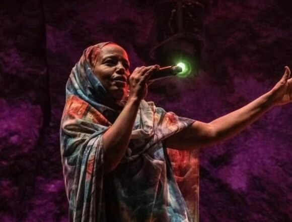 «Nuestra historia y lucha no terminan porque Estados Unidos o algunos países europeos decidan que nuestro territorio pertenece a Marruecos» – Aziza Brahim en MarDeFueguitos