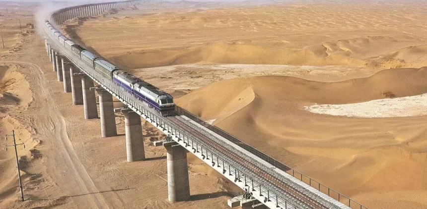 La ligne ferroviaire minière Gara Djebilet-Bechar achevée : un chantier colossal de 950 km au cœur du Sahara – 24H Algérie