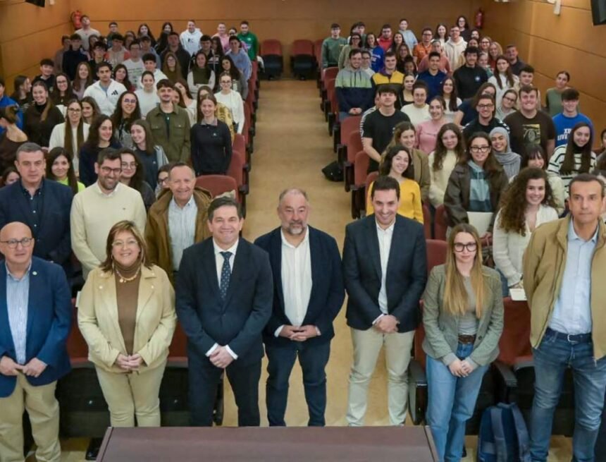 70 estudiantes de la Universidad de Castilla-La Mancha realizarán prácticas educativas en los campamentos saharauis de Tinduf