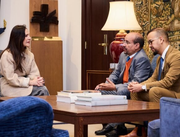 El Parlamento Vasco reafirma su compromiso con el pueblo saharaui tras reunirse con la Delegación en Euskadi