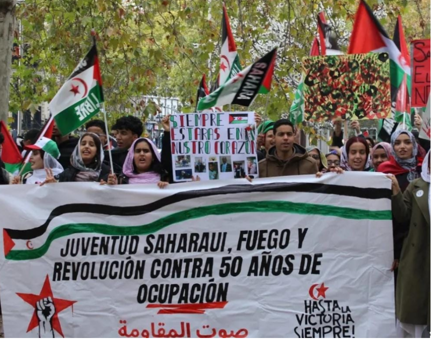 50 años de la República Arabe Saharaui. Entrevista con Salka Mahfoud, joven militante saharaui | CX 36 Radio Centenario