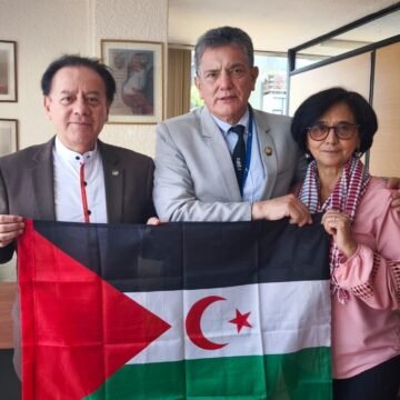 Parlamentarios de Ecuador reciben a la Asociación de Amistad con el Pueblo Saharaui en la Asamblea Nacional