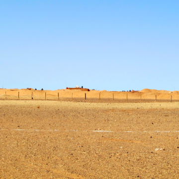 Muro marroquí en el Sáhara Occidental que divide el territorio
