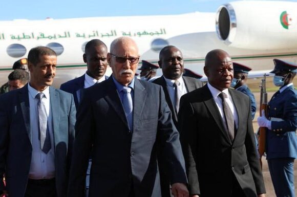 11 de mayo: La carta de Brahim Ghali y los presos saharauis marcan el final de una jornada tensa El presidente de la República Saharaui, Ibrahim Ghali, llega a Kampala, la capital de Uganda, para participar en la ceremonia de investidura del presidente electo Yoweri Museveni.