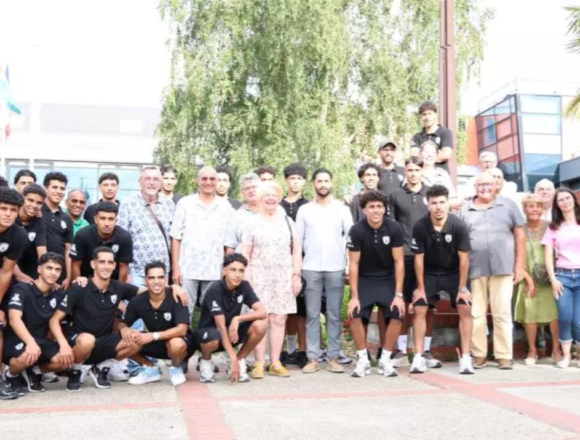 La bandera saharaui ondea en Normandía mientras su selección sub-17 de fútbol prepara dos partidos amistosos