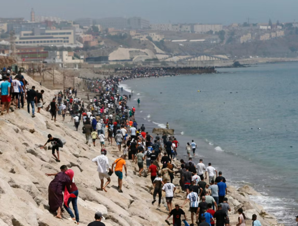 Ceuta: Interior dice ahora que el informe no culpa a Marruecos. Pero Marruecos controlaba la frontera